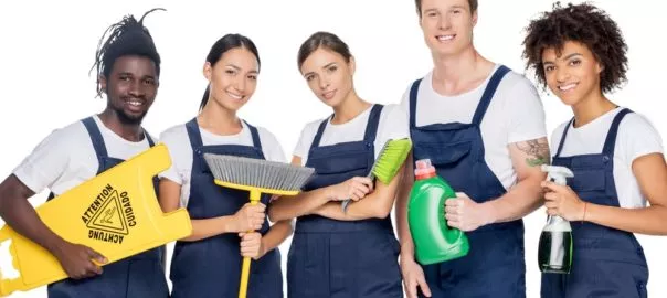 Städa ditt hem med hjälp av professionella städare som använder miljövänliga rengöringsmedel